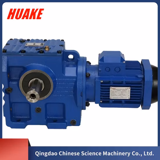 Червячный редуктор серии S с креплением на лапах и редуктором электродвигателя со сплошным валом